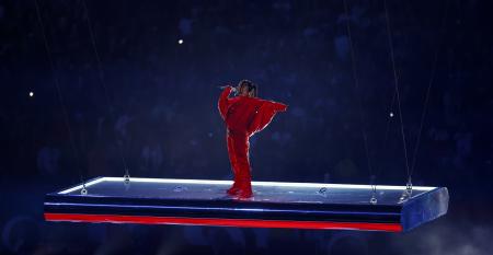 Rihanna floating in air superbowl